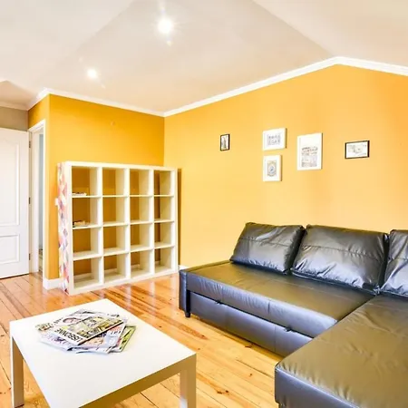 Amazing 3bdr W/lisbon View In Santos Lisboa