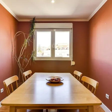 Amazing 3bdr W/lisbon View In Santos Lisboa