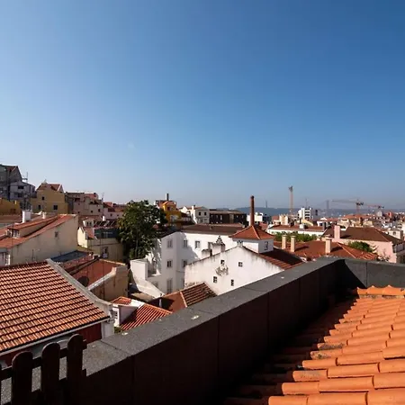 Amazing 3bdr W/lisbon View In Santos * Lisboa